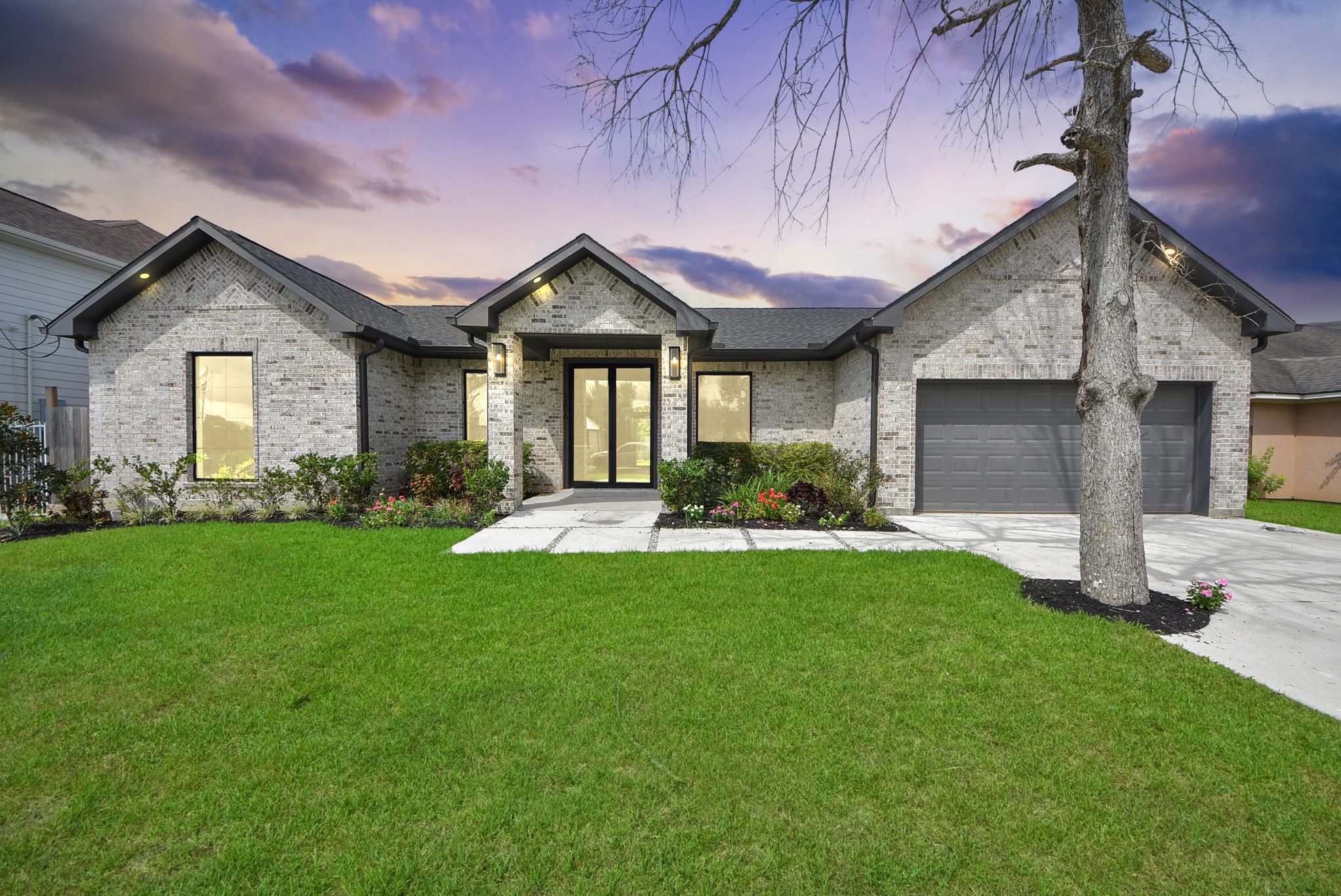 5806 Honey Grove Avenue Property Photo 1