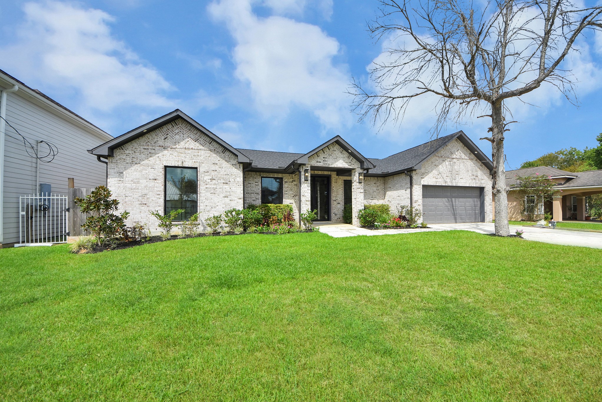 5806 Honey Grove Avenue Property Photo 4