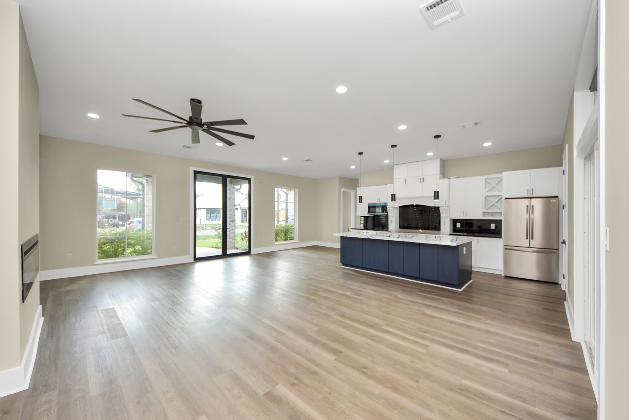 5806 Honey Grove Avenue Property Photo 8