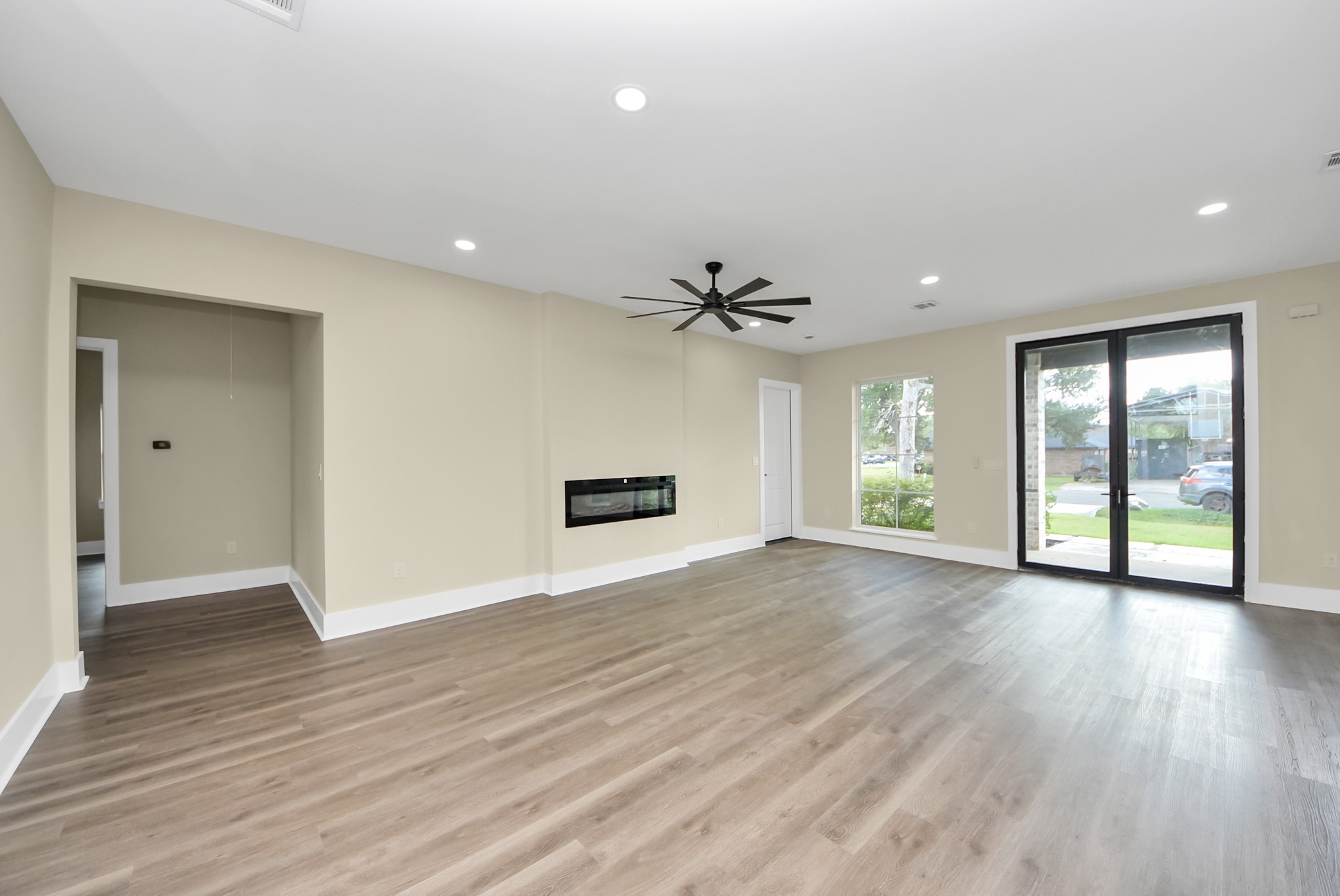 5806 Honey Grove Avenue Property Photo 9