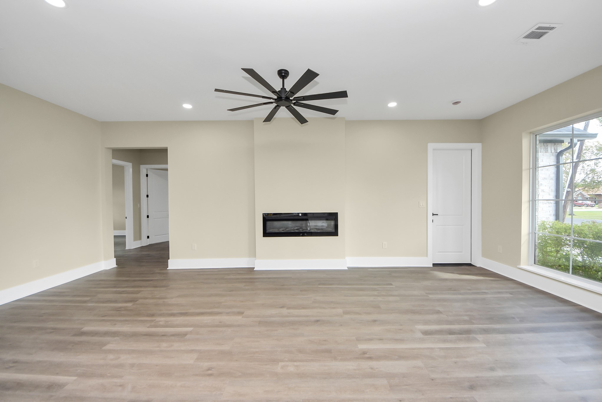 5806 Honey Grove Avenue Property Photo 10