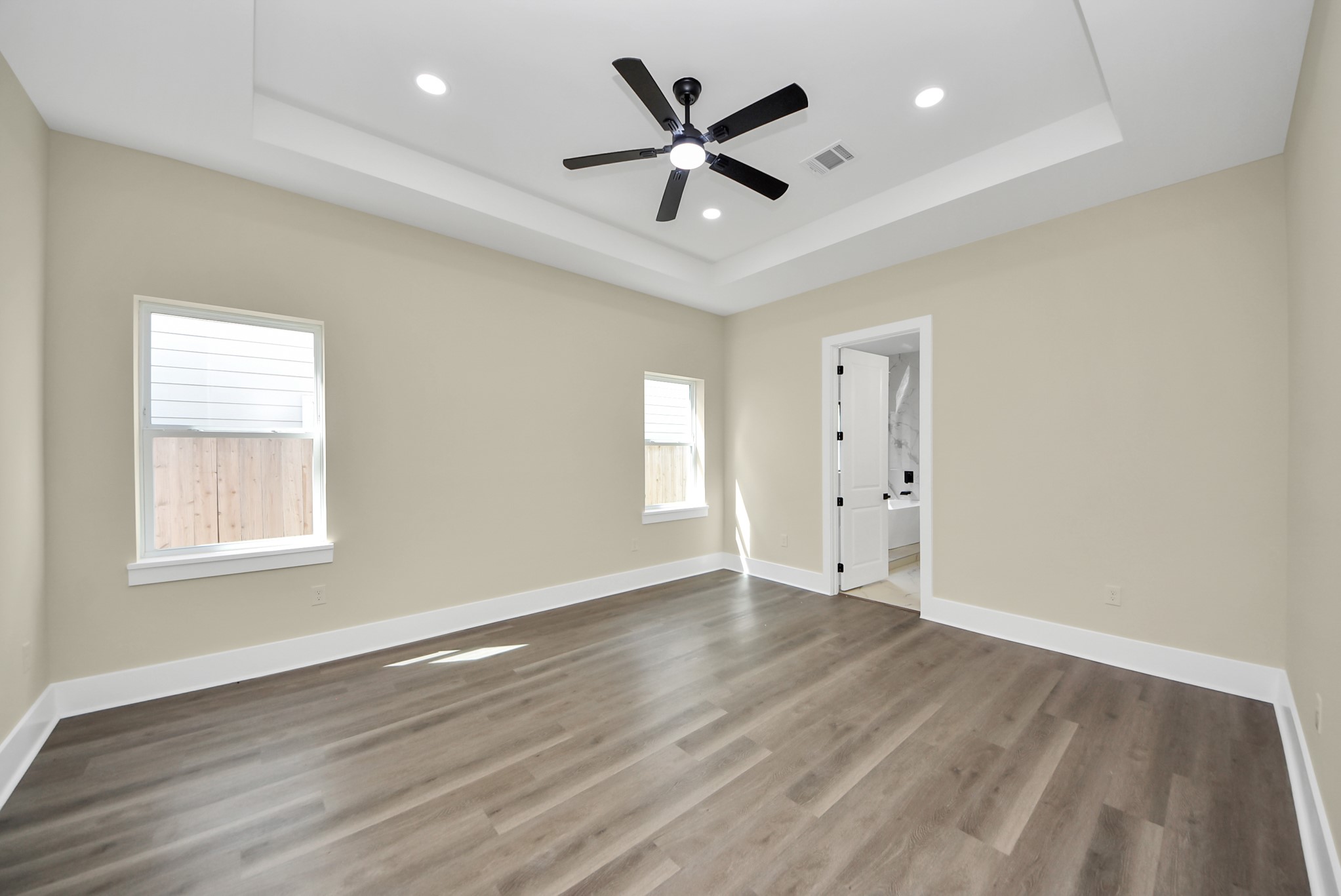 5806 Honey Grove Avenue Property Photo 18