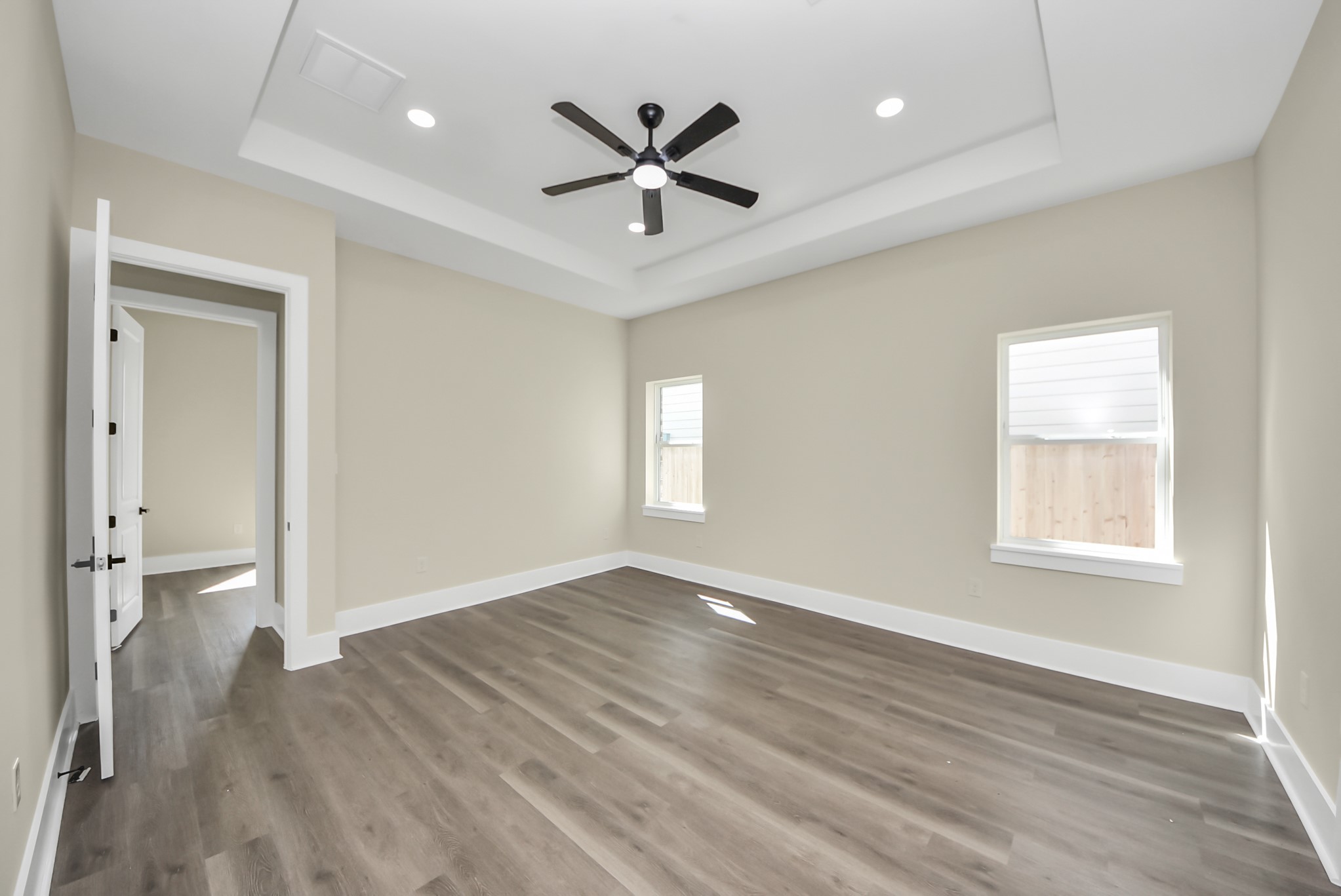 5806 Honey Grove Avenue Property Photo 20