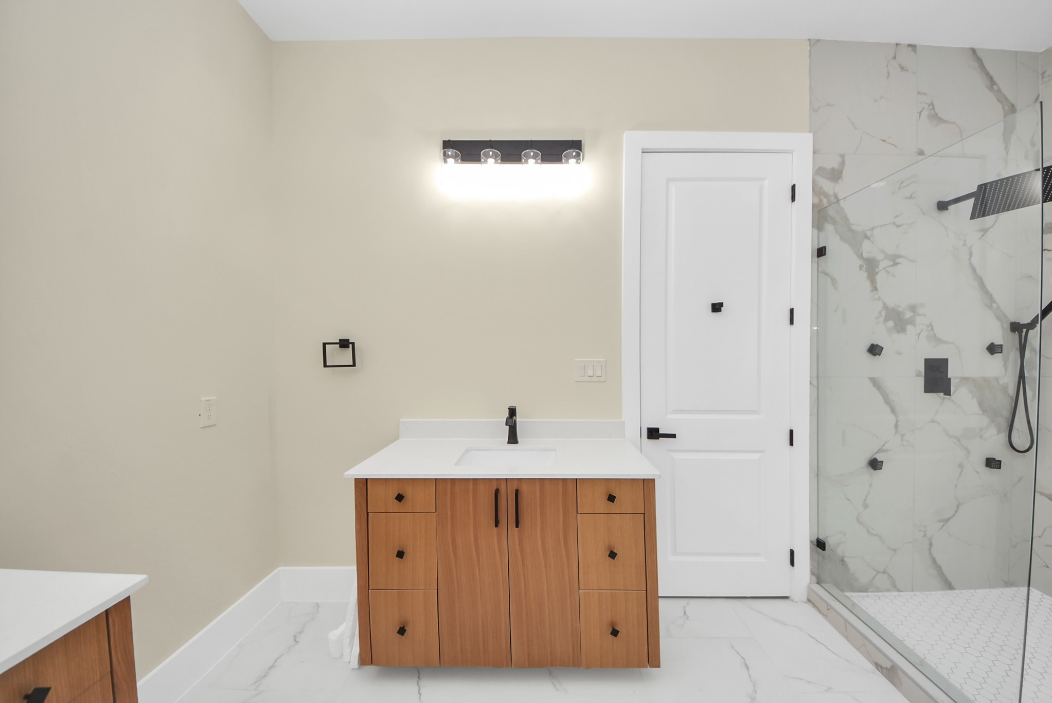 5806 Honey Grove Avenue Property Photo 23
