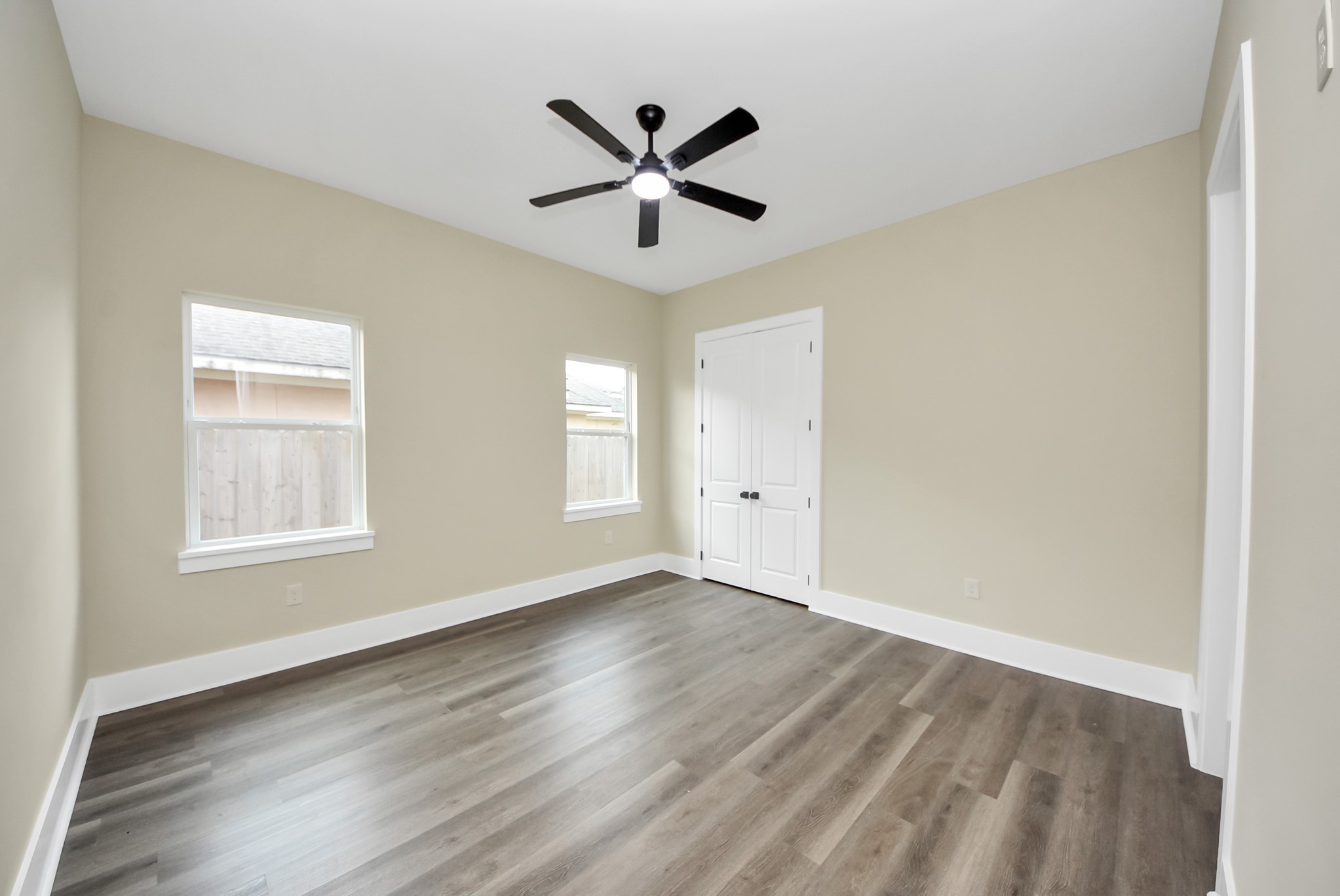5806 Honey Grove Avenue Property Photo 34