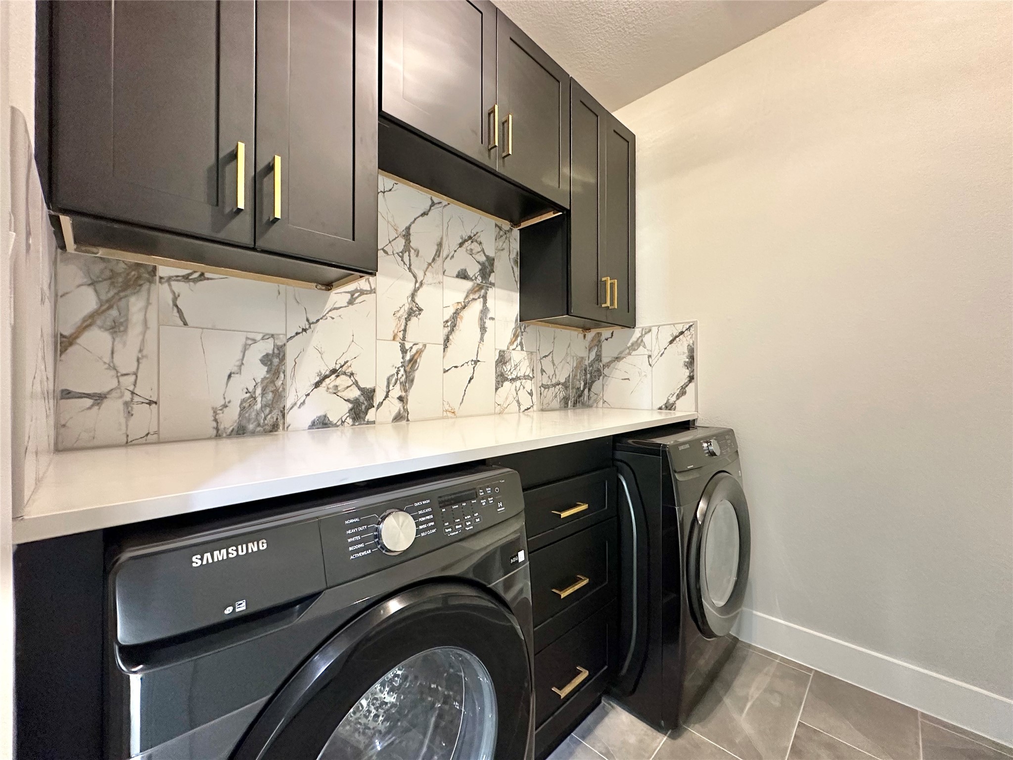 2444 Carmel Street B Property Photo 15