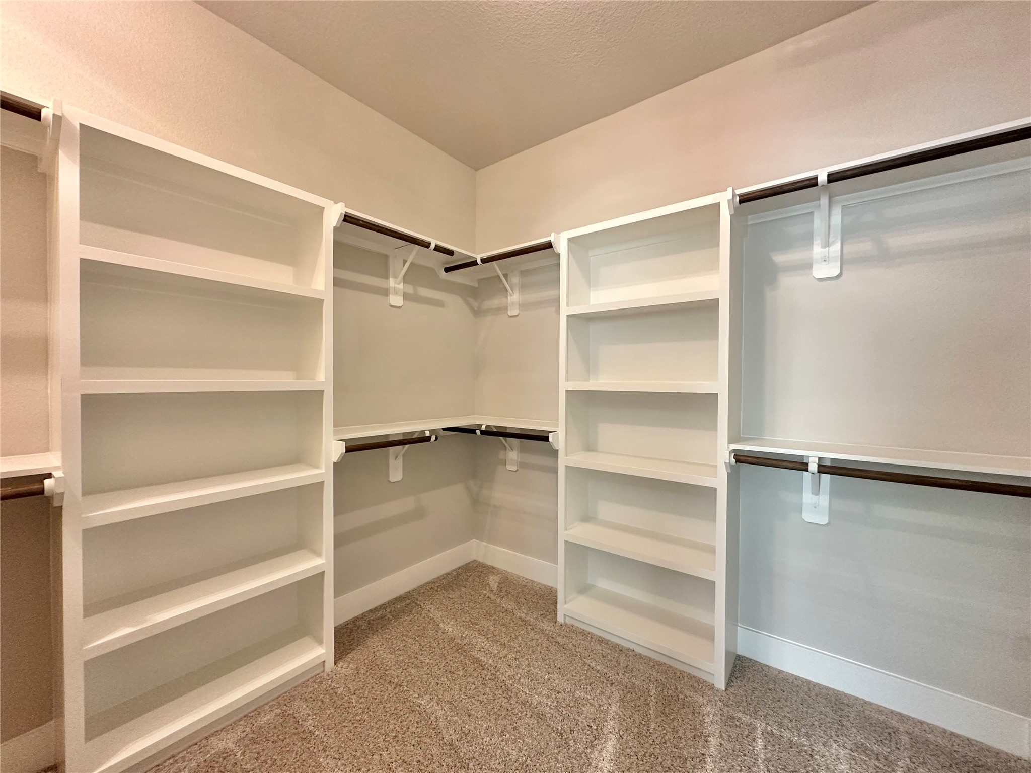 2444 Carmel Street B Property Photo 19