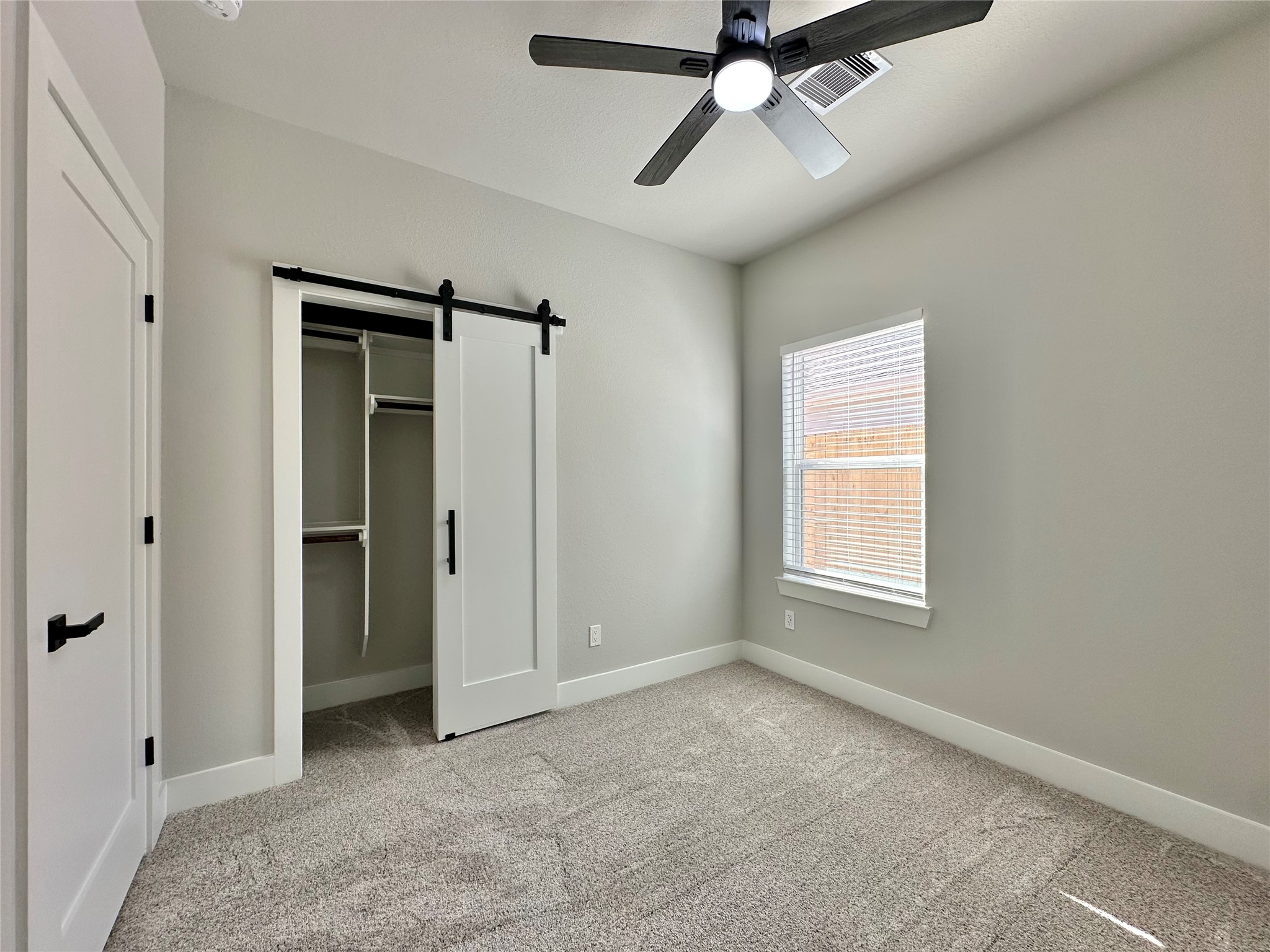 2444 Carmel Street B Property Photo 20