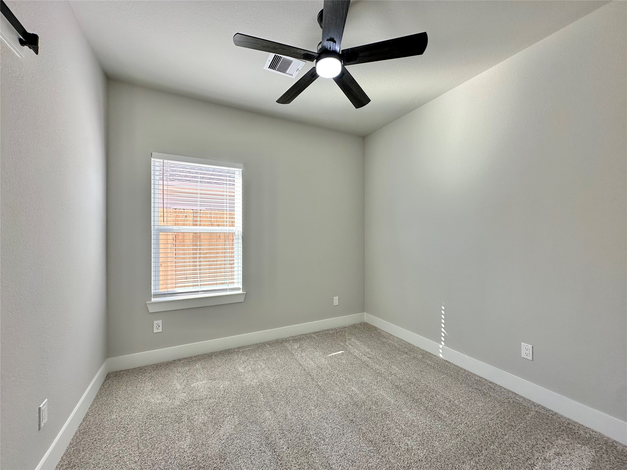 2444 Carmel Street B Property Photo 21