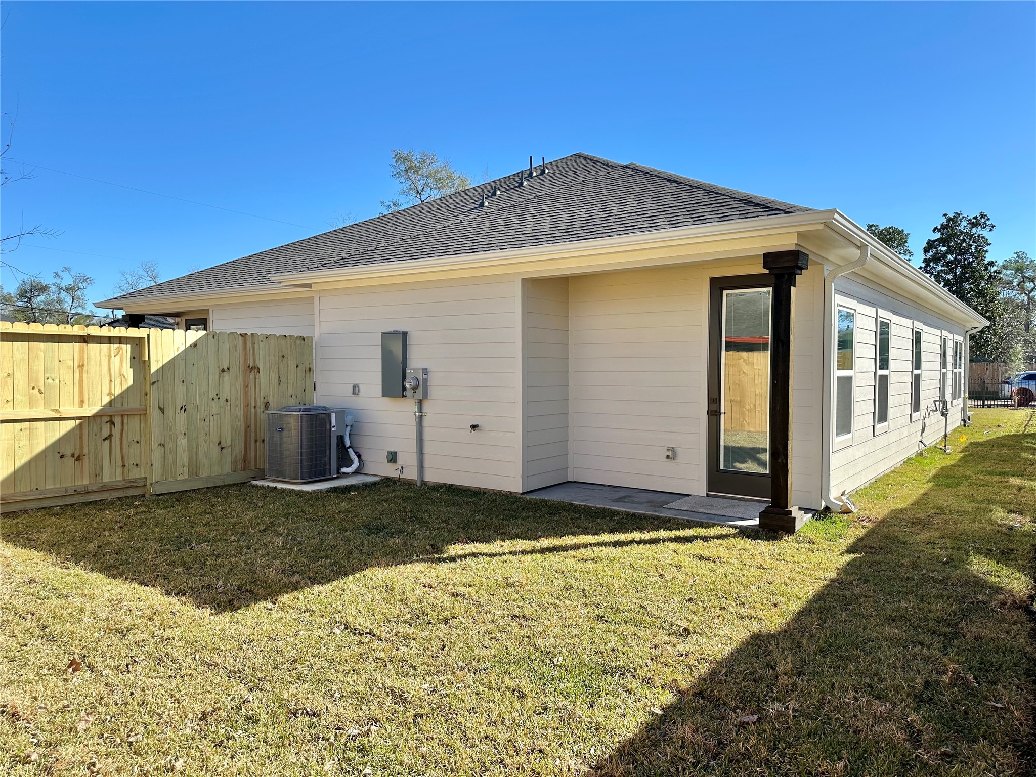 2444 Carmel Street B Property Photo 25