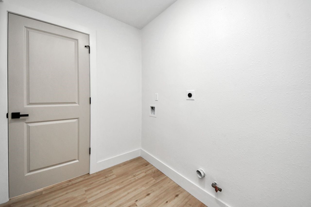 3013 Woodland Drive Property Photo 32