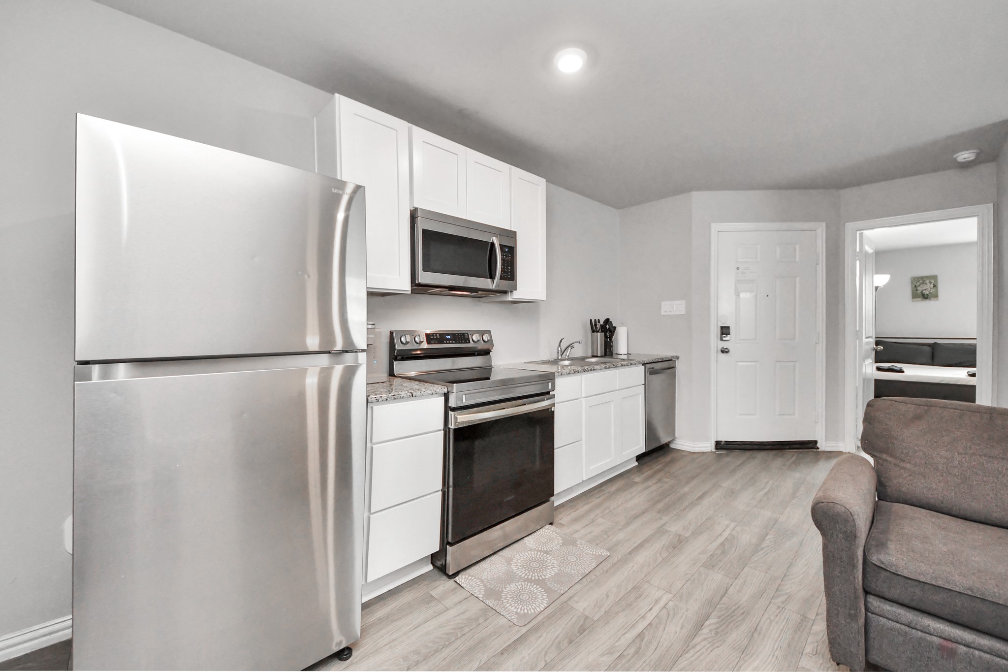 9027 Madera Road A Property Photo 3