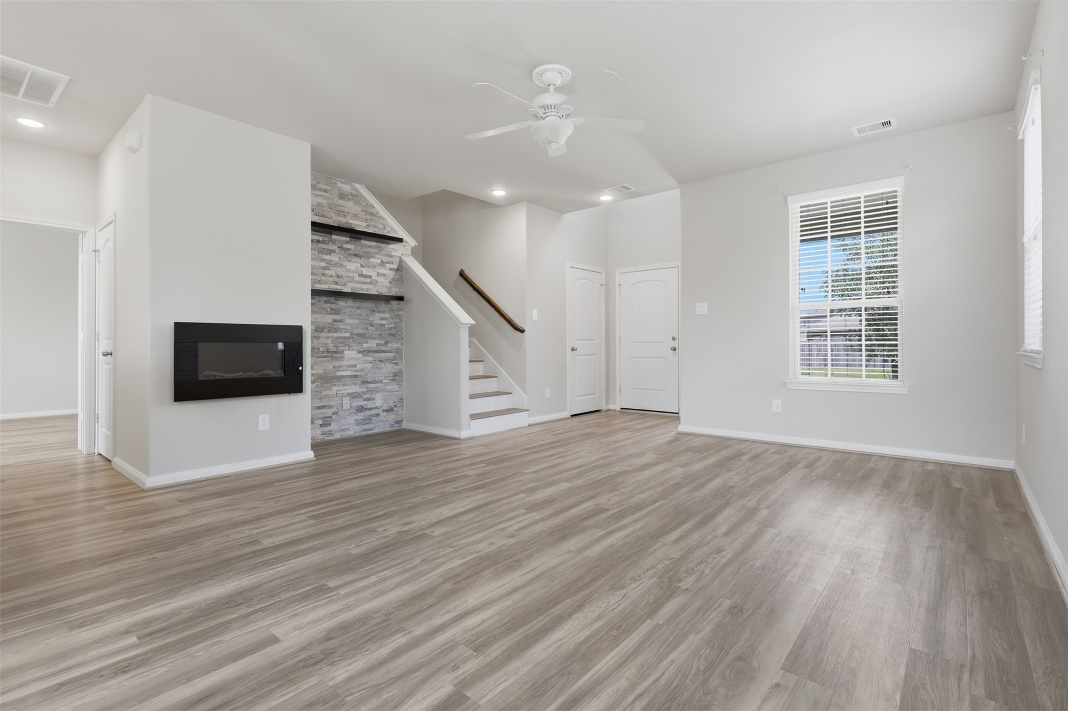 12611 Silverlight Court Property Photo 5