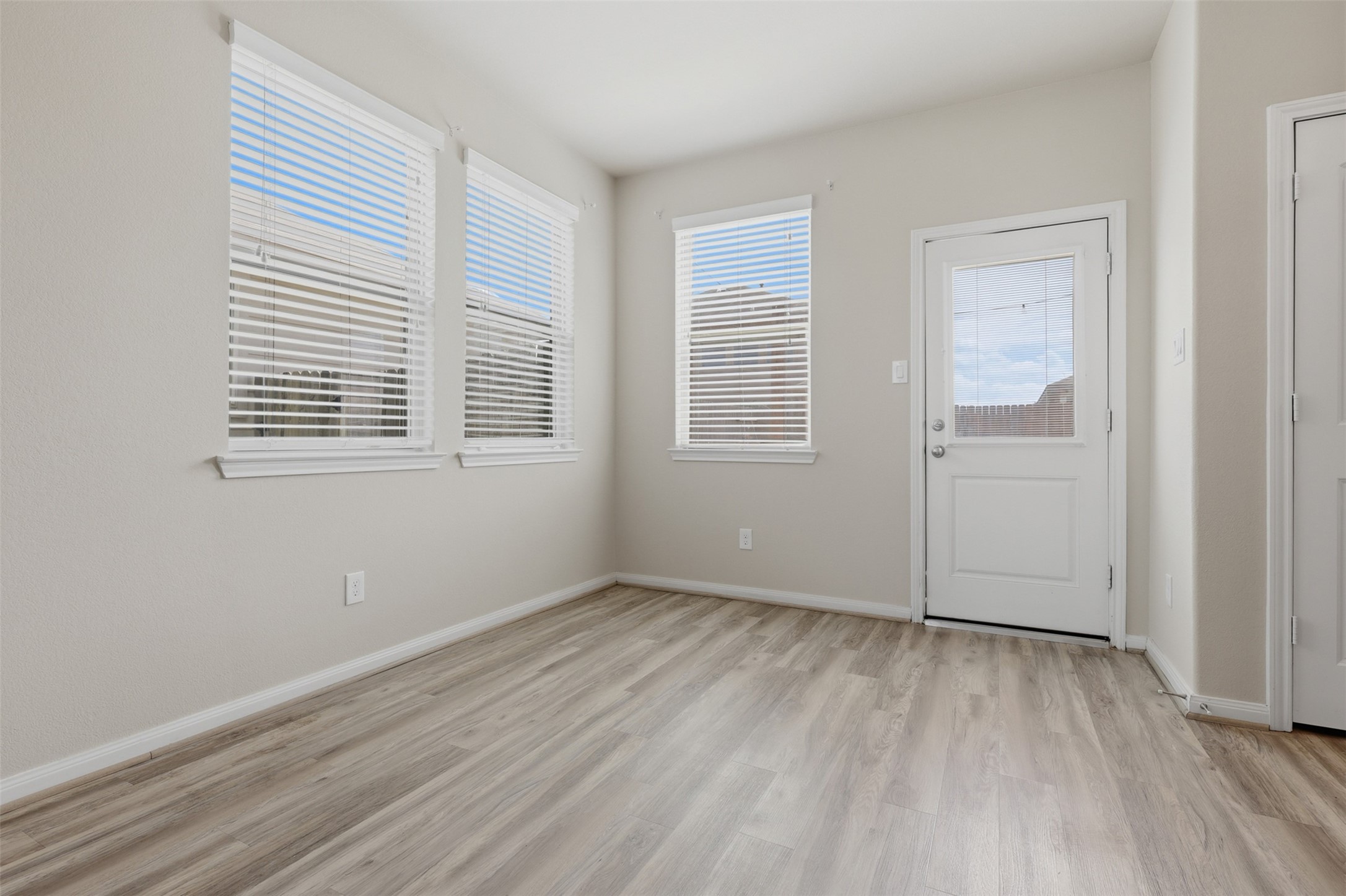 12611 Silverlight Court Property Photo 6