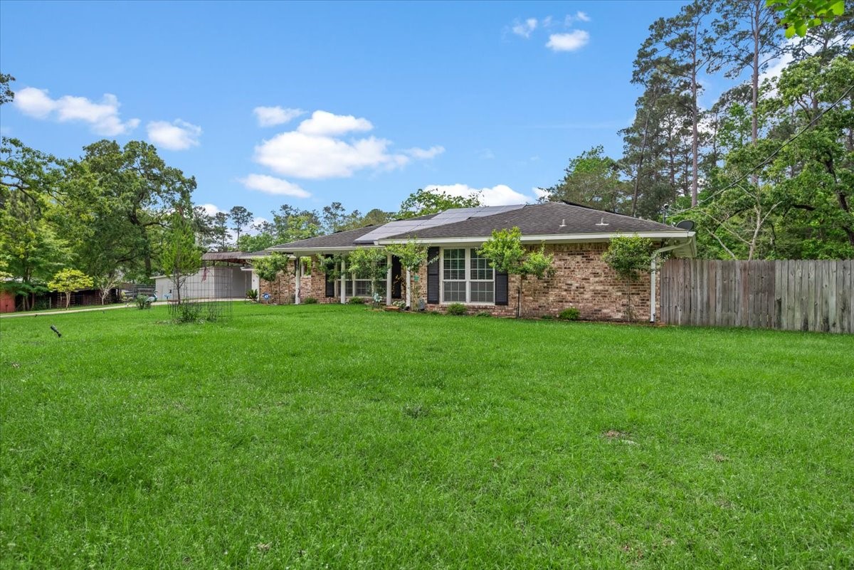 16701 Surrey Lane Property Photo 4