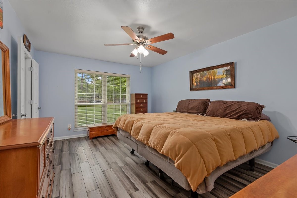 16701 Surrey Lane Property Photo 23