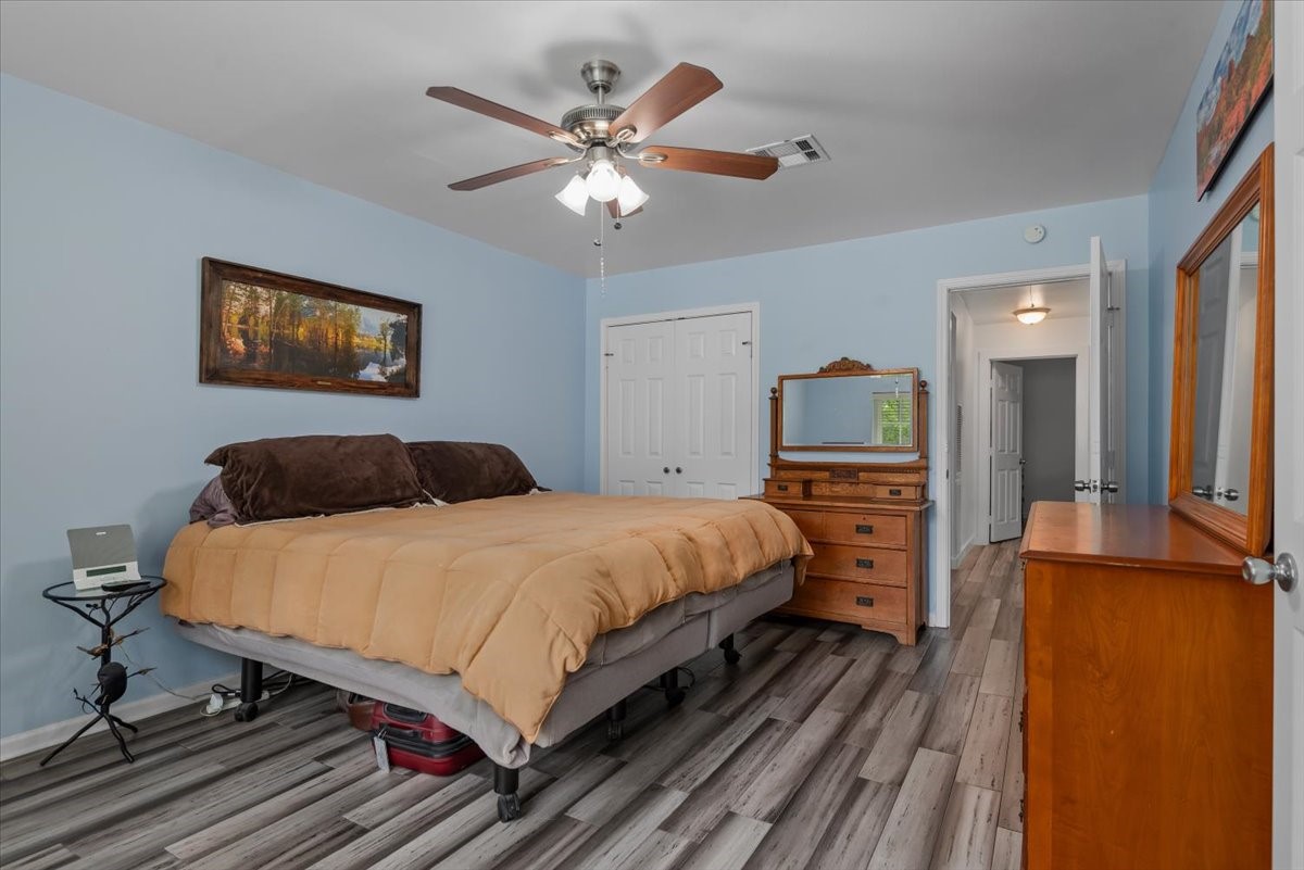 16701 Surrey Lane Property Photo 24