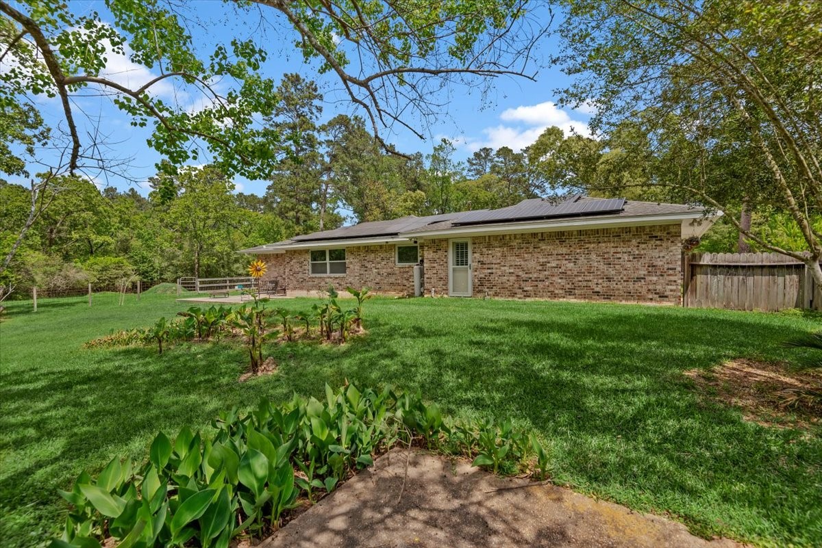 16701 Surrey Lane Property Photo 39