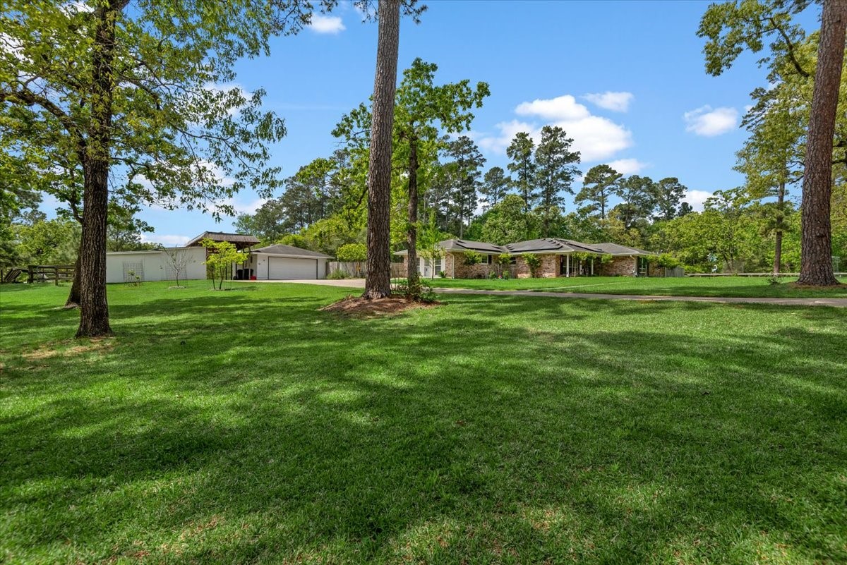 16701 Surrey Lane Property Photo 45