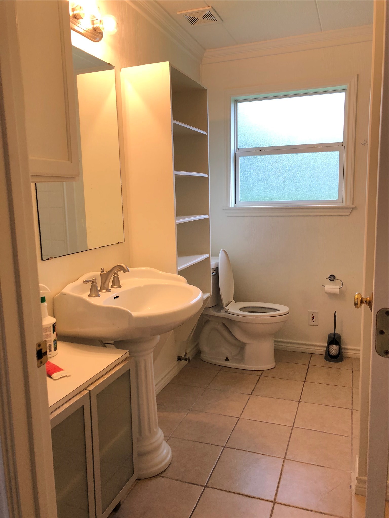1113 E Miller Street Property Photo 6