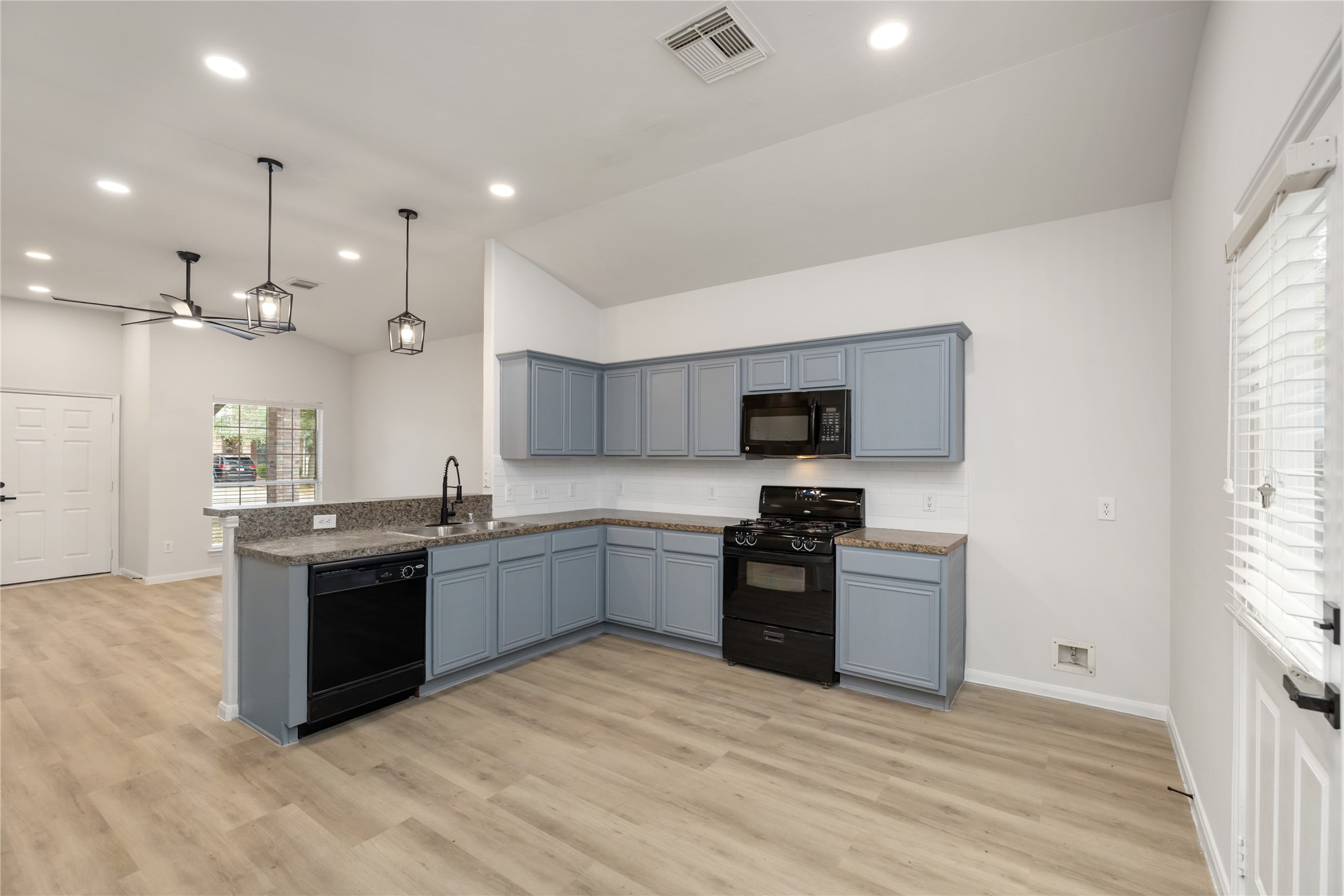 20322 Mossey Forest Court Property Photo 14