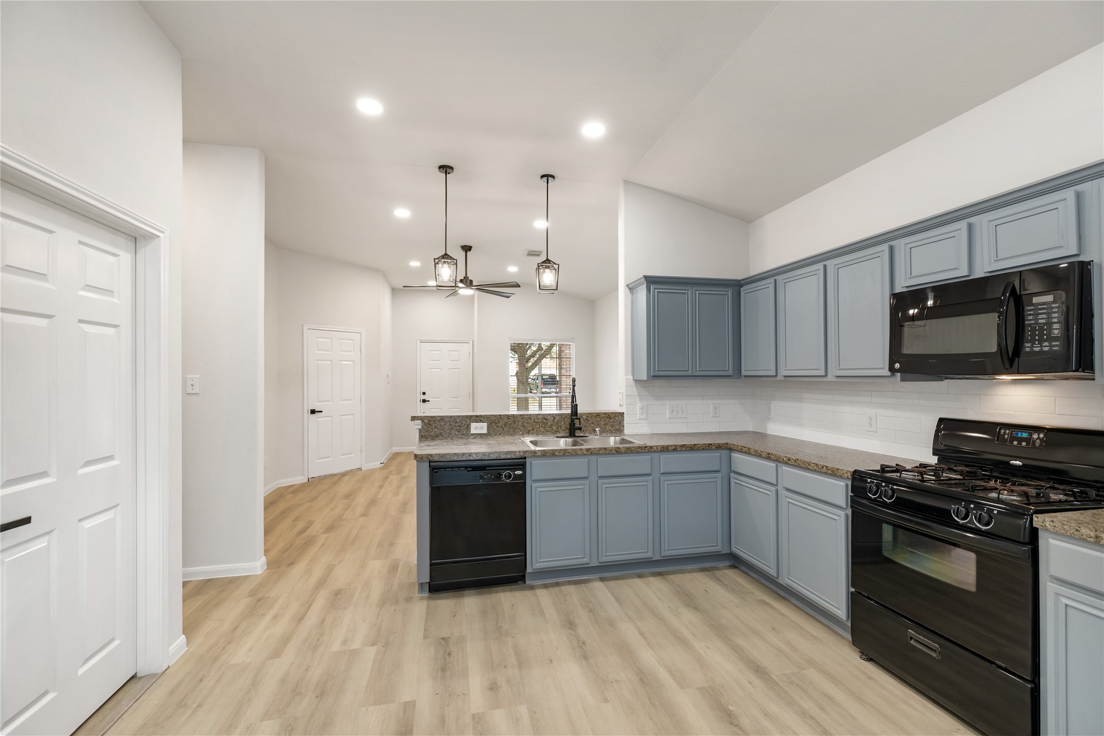20322 Mossey Forest Court Property Photo 15