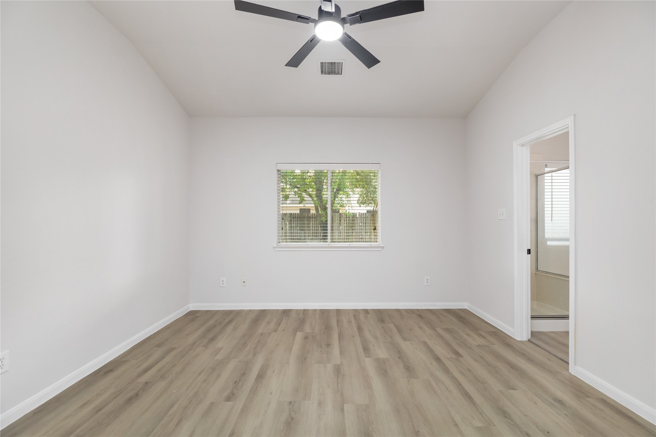 20322 Mossey Forest Court Property Photo 17