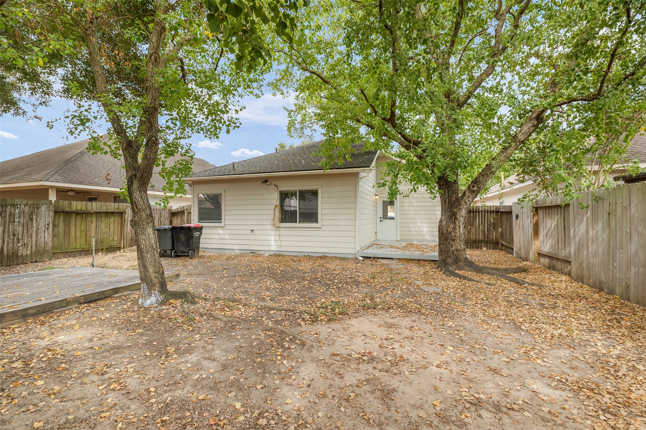 20322 Mossey Forest Court Property Photo 27