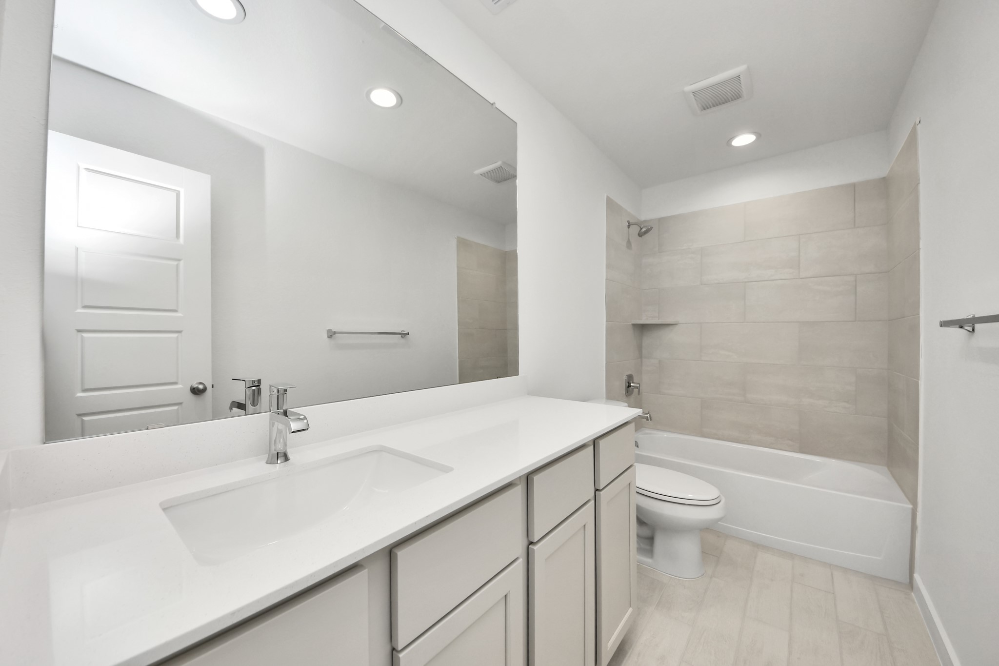 26371 Viva Drive Property Photo 21
