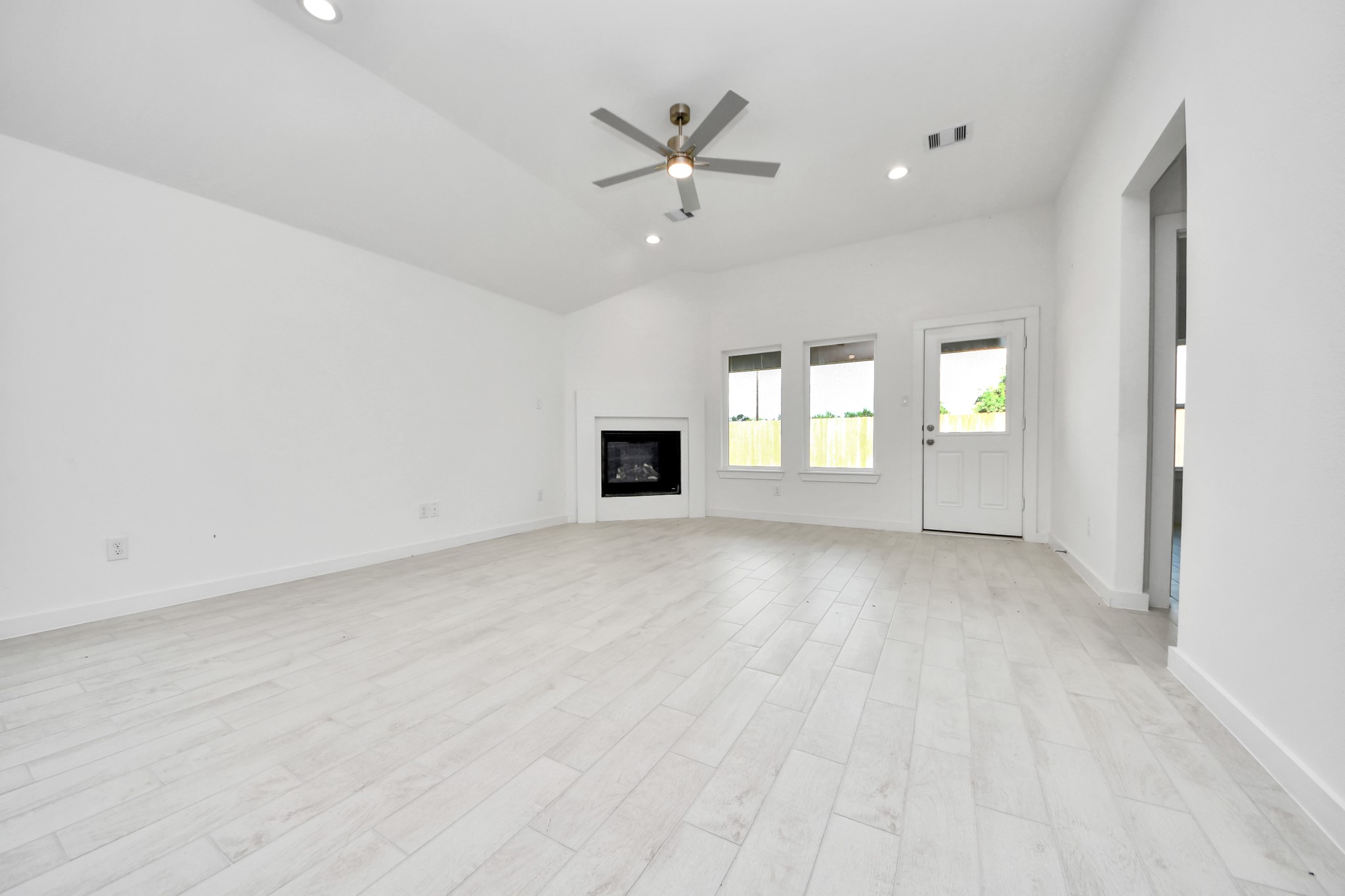 26371 Viva Drive Property Photo 26