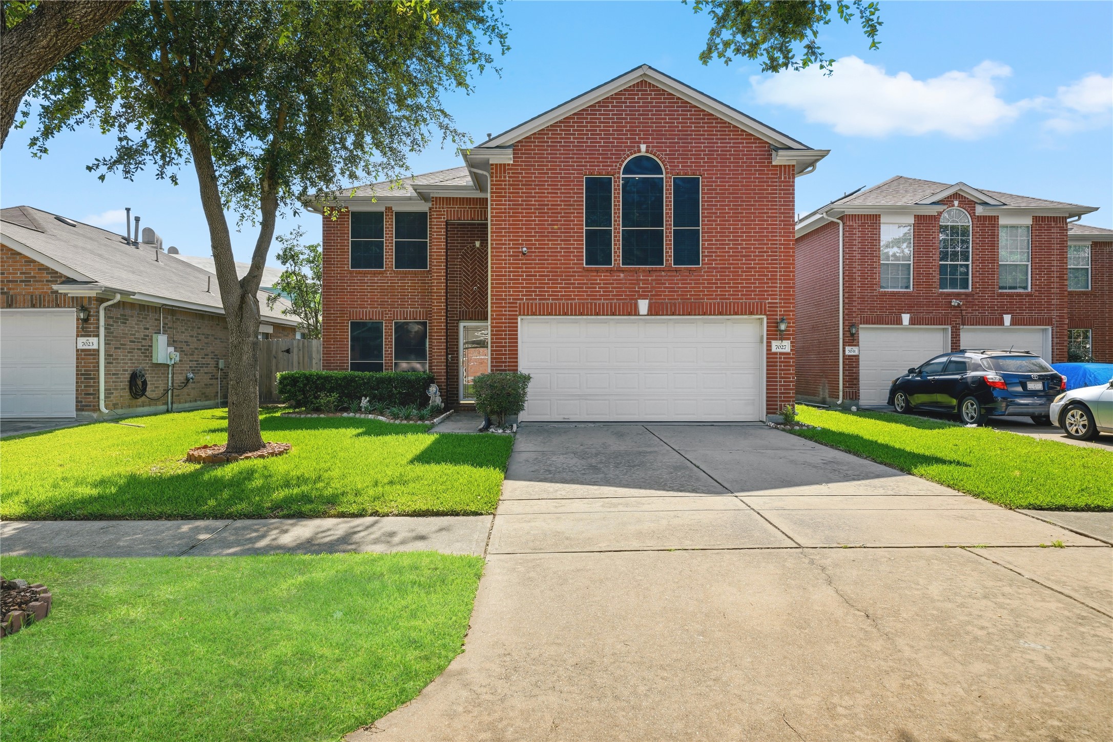7027 Waveland Drive Property Photo