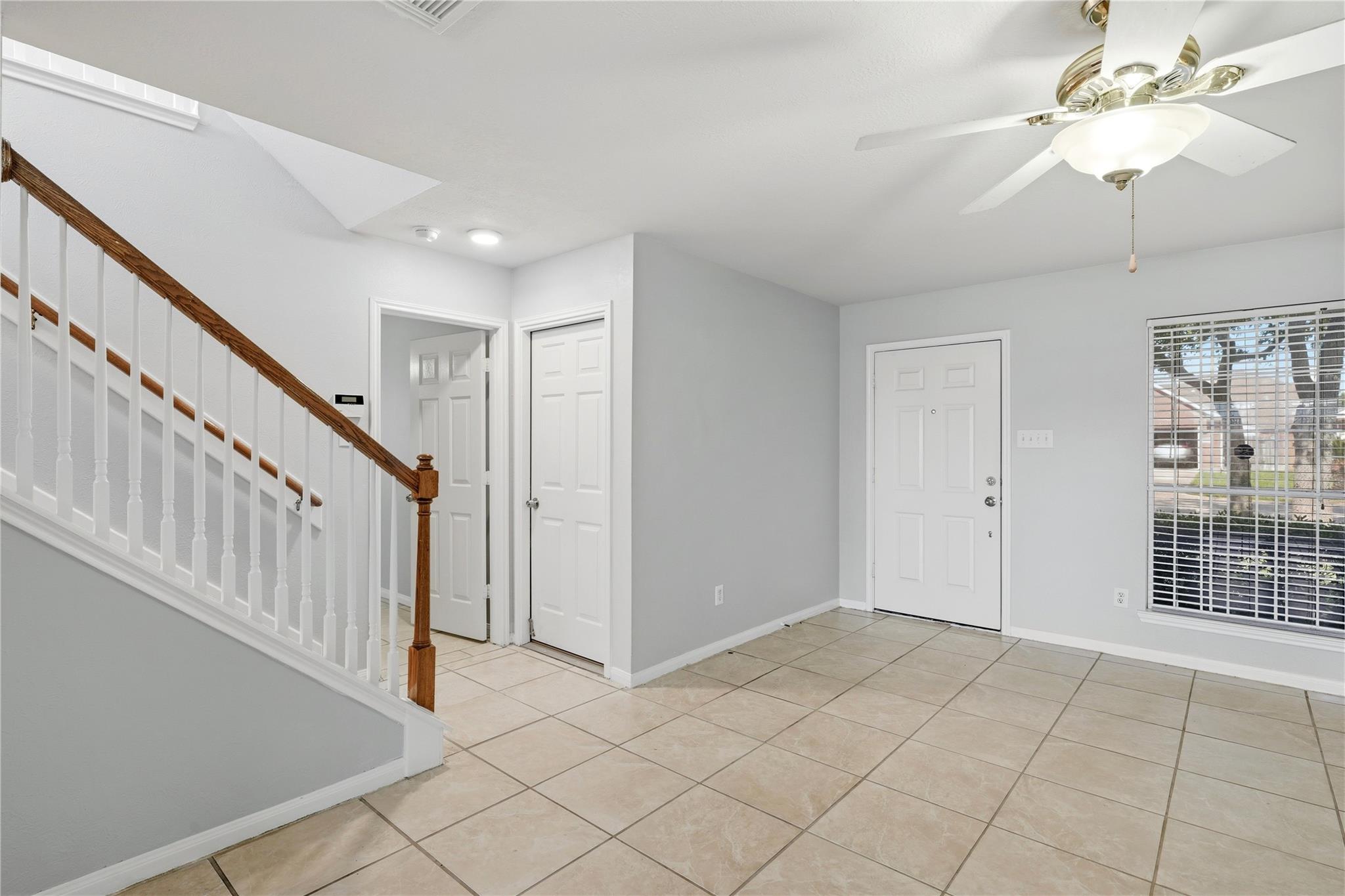 7027 Waveland Drive, Houston Tx 77072 Property Photo 4