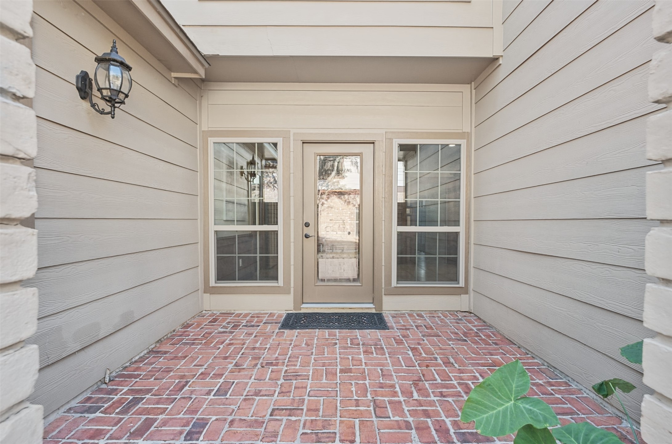 5911 Bayonne Drive Property Photo 5