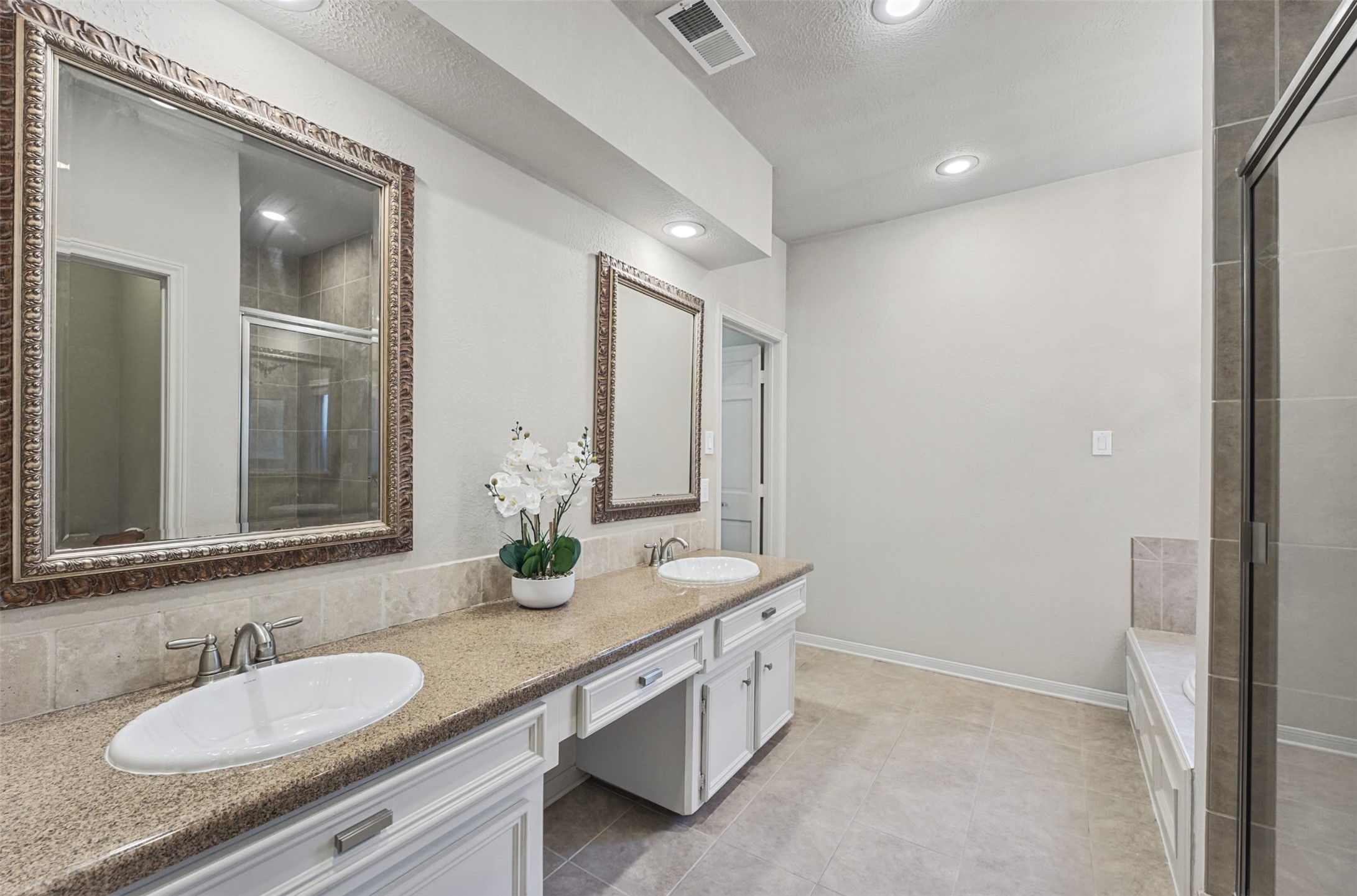 5911 Bayonne Drive Property Photo 27