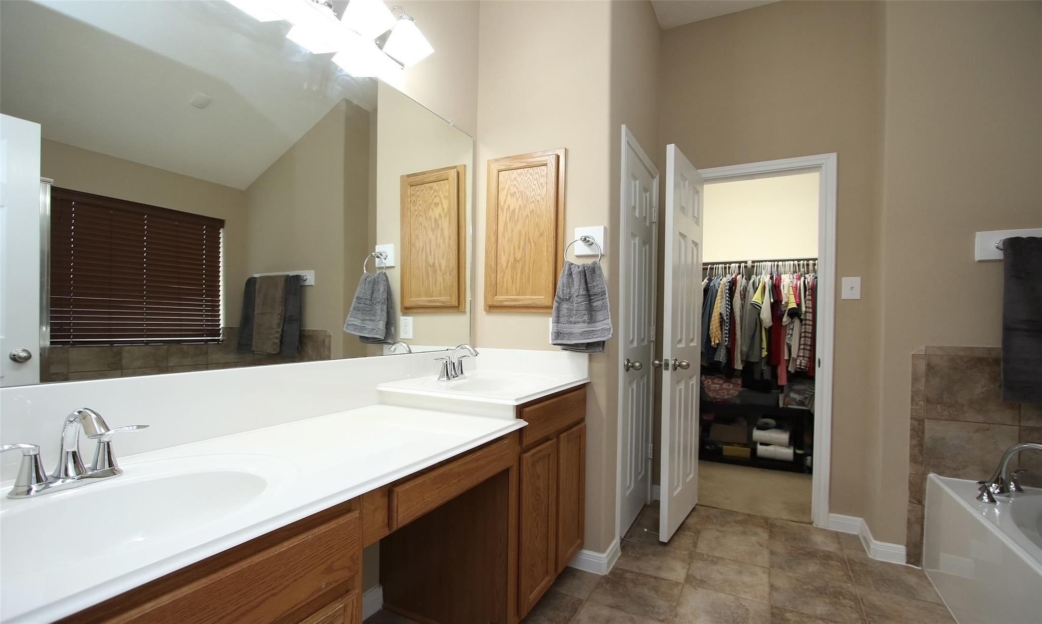 16919 Langham Heights Lane Property Photo 11