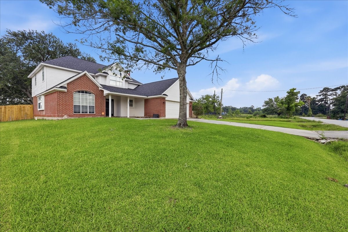 425 Blueberry Street Property Photo 2