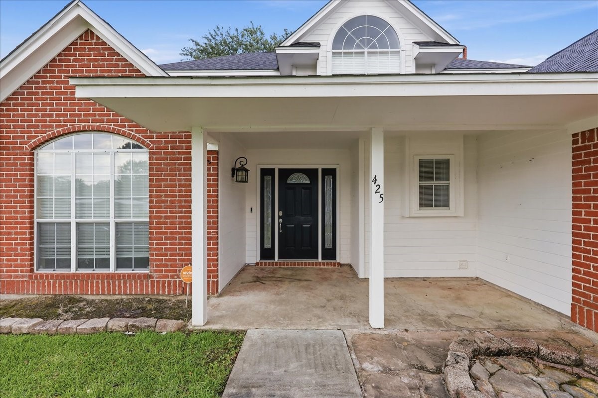 425 Blueberry Street Property Photo 4