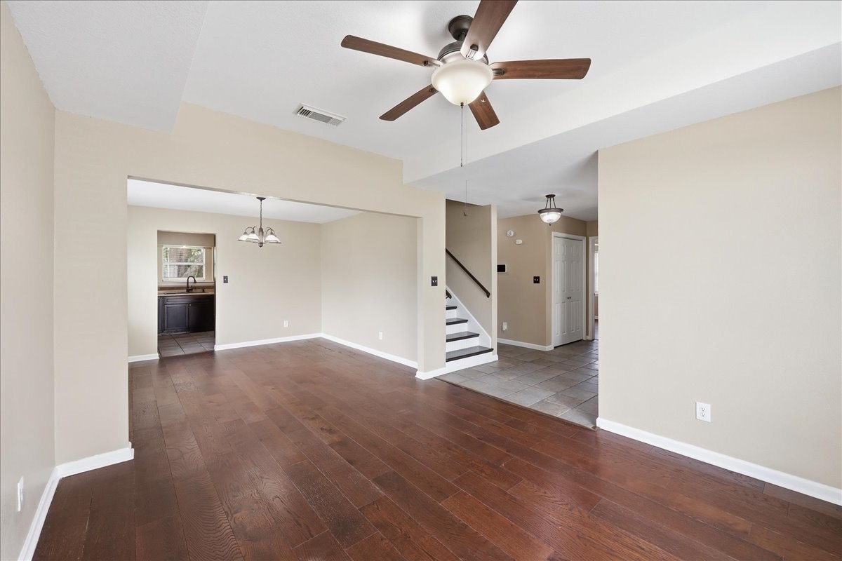 425 Blueberry Street Property Photo 8