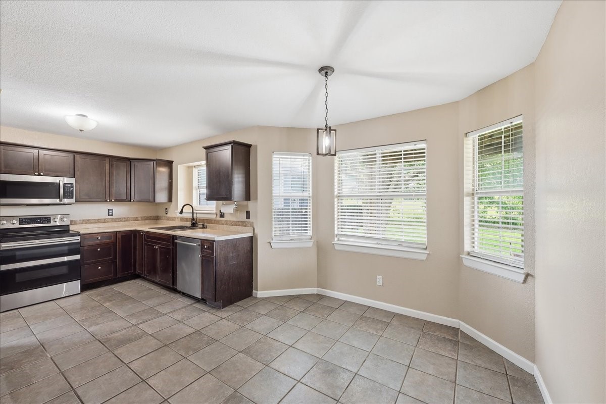 425 Blueberry Street Property Photo 15