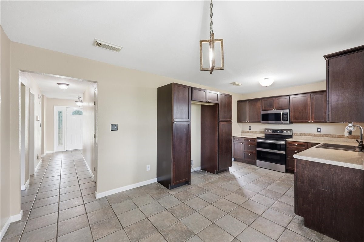 425 Blueberry Street Property Photo 16