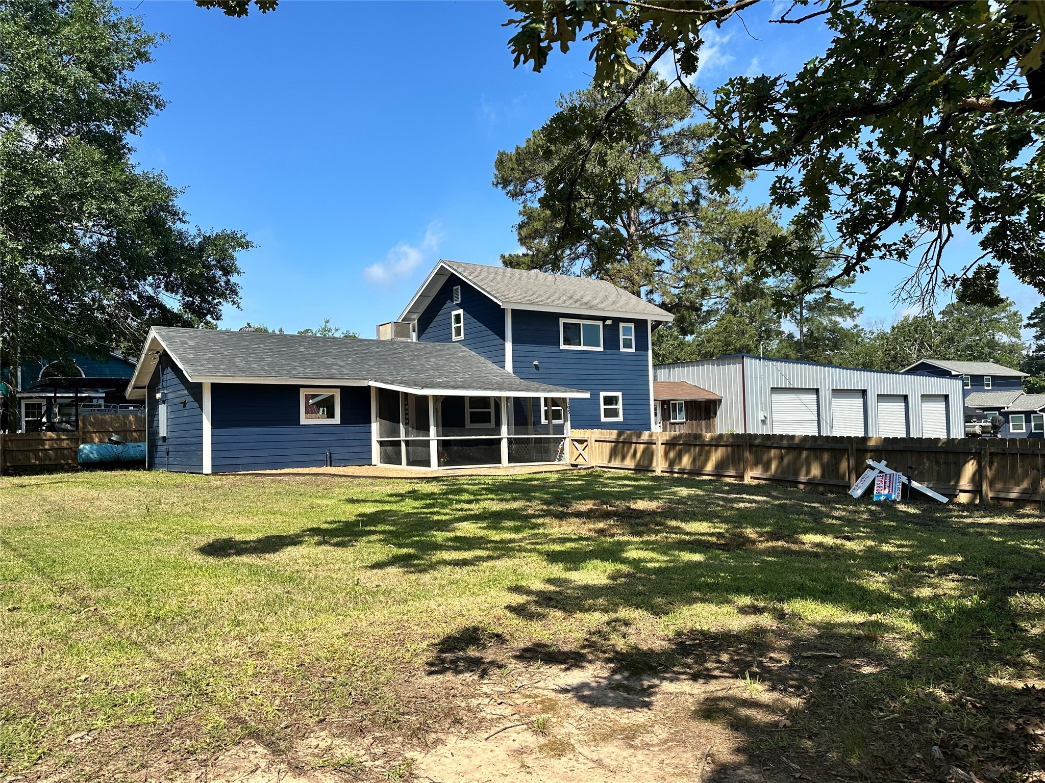 195 Lakeside Drive Property Photo 1