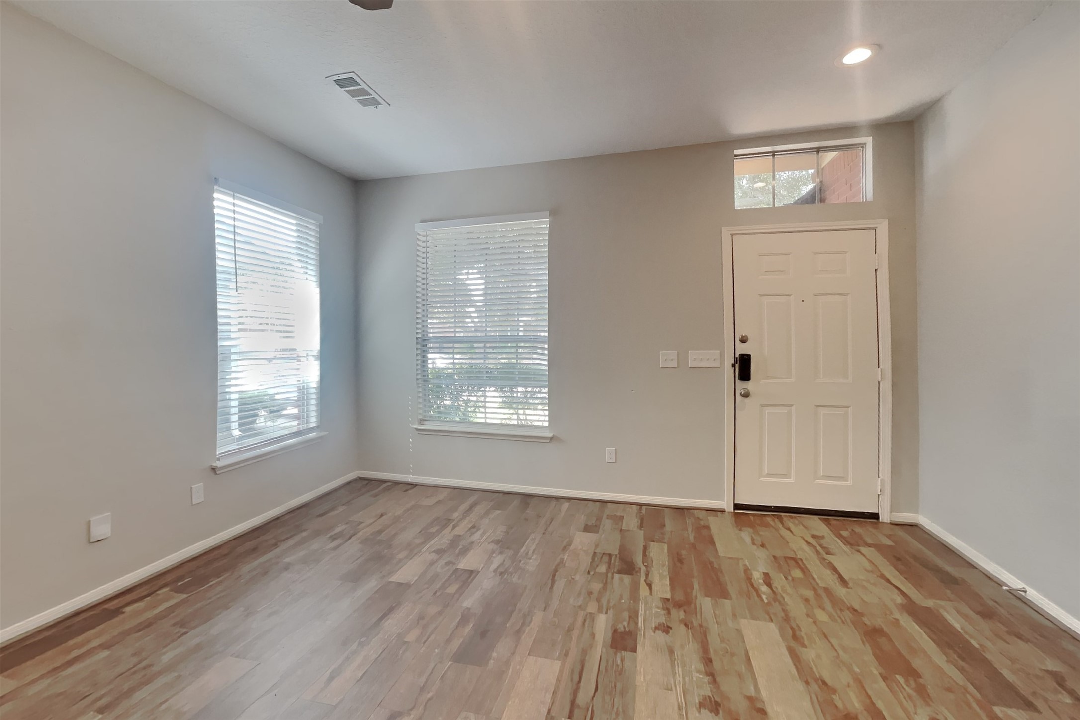 2918 Blue Dawn Drive Property Photo 3