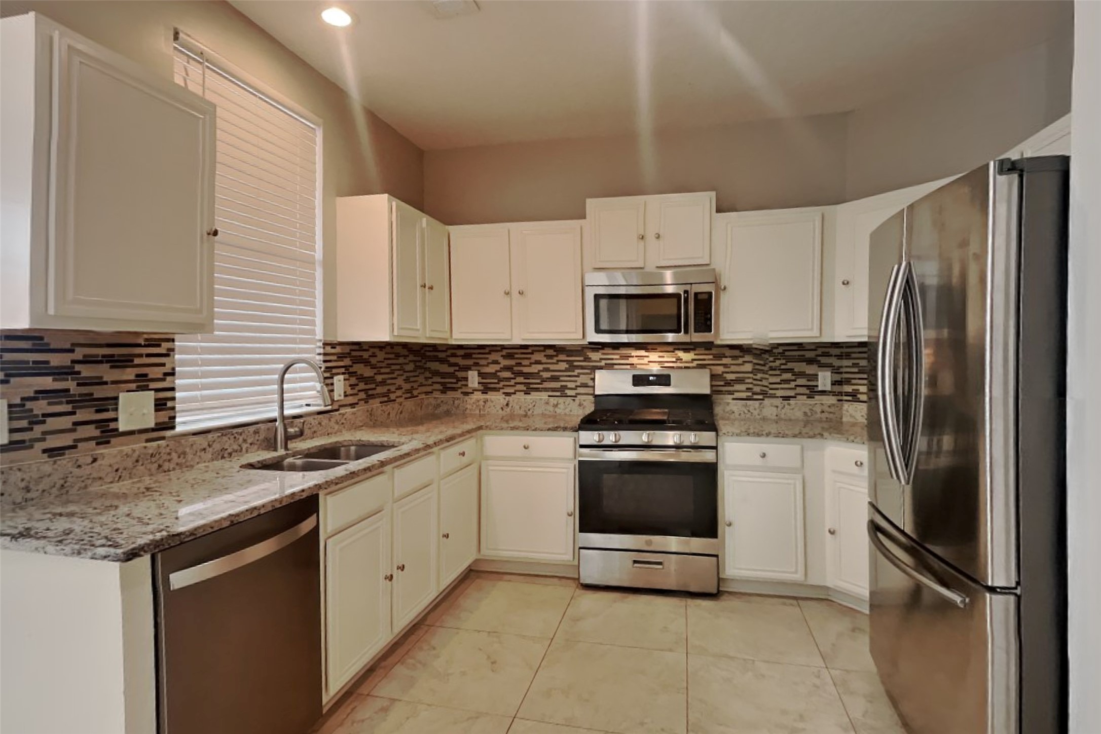 2918 Blue Dawn Drive Property Photo 5