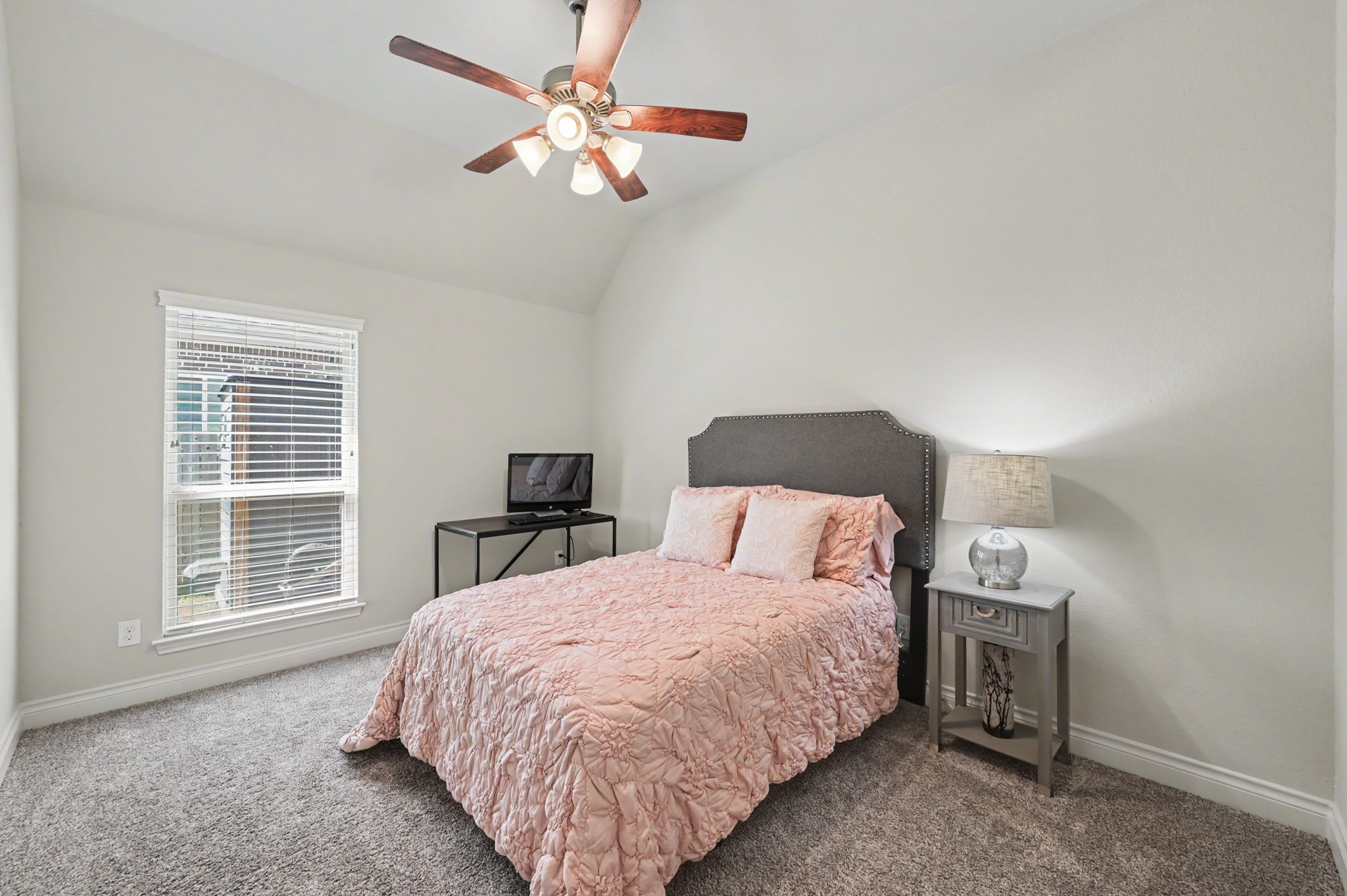 250 Torrey Bloom Loop Property Photo 28