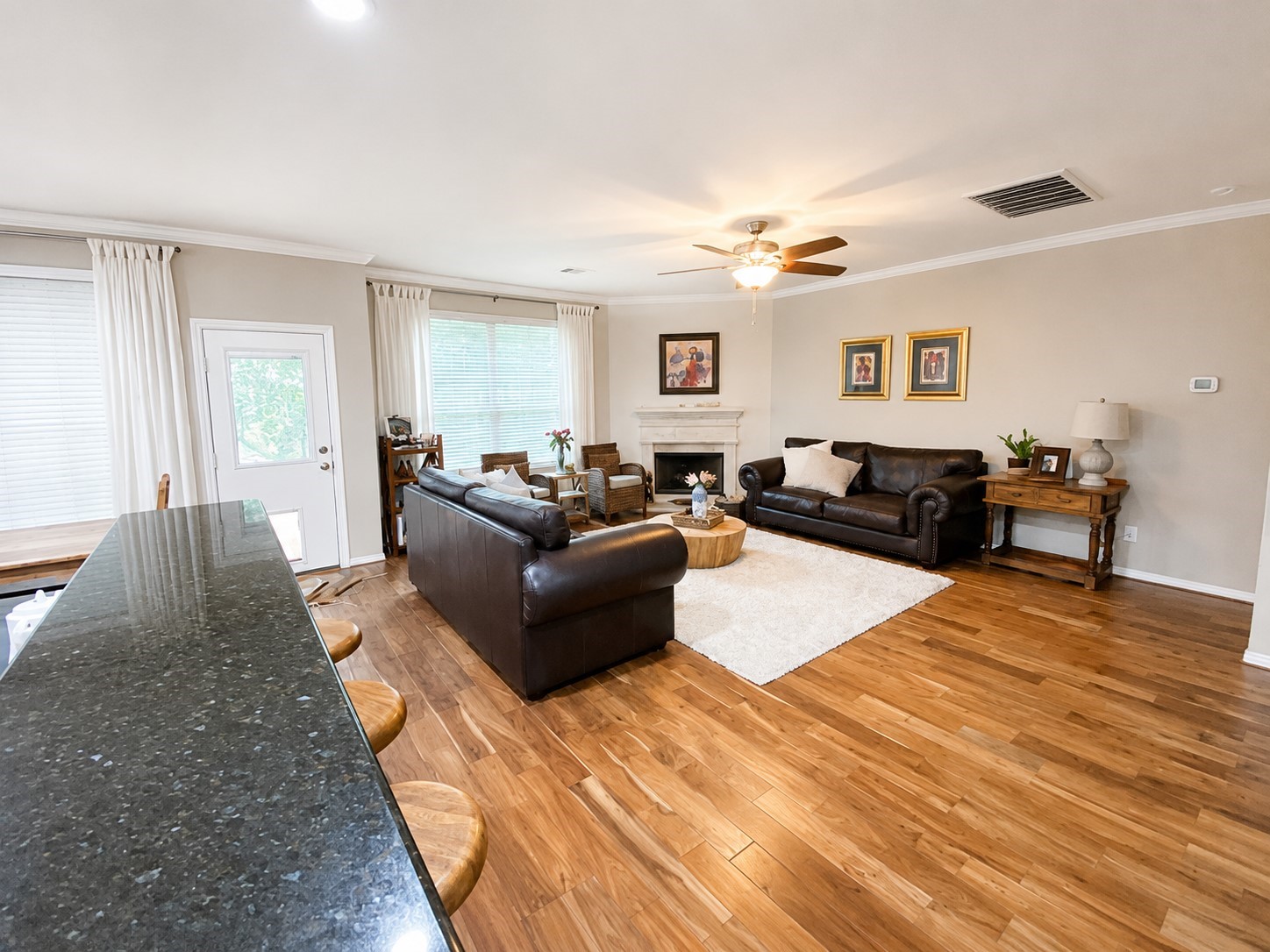 110 N Hawkhurst Circle Property Photo 2