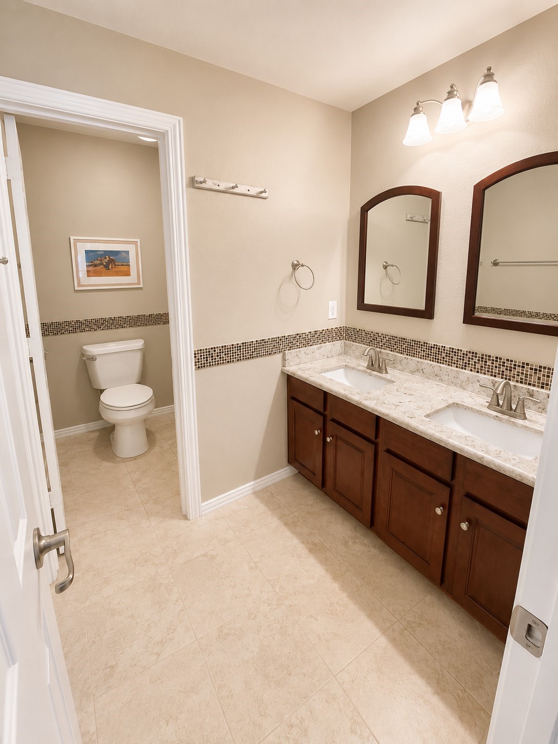 110 N Hawkhurst Circle Property Photo 9