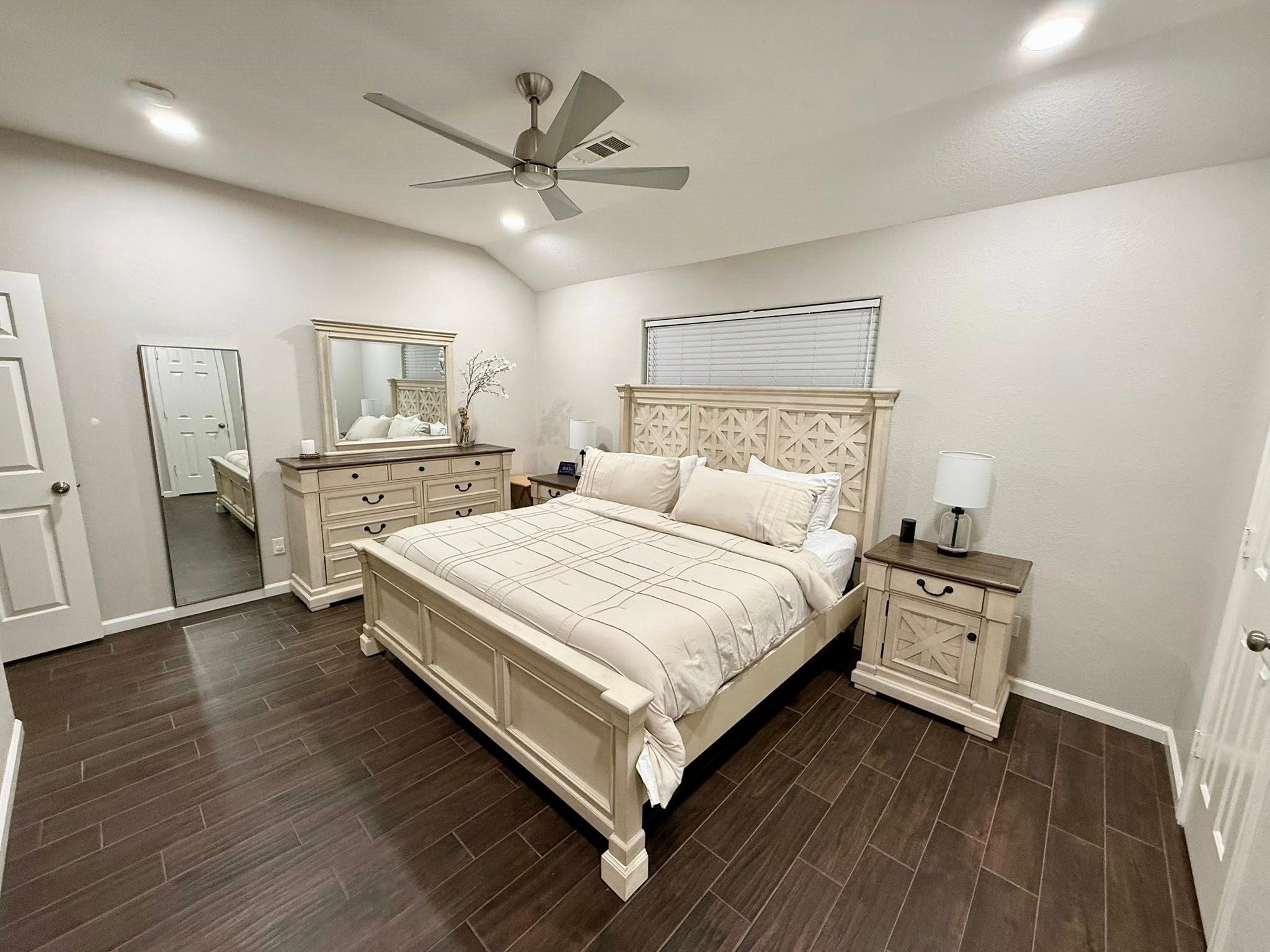 2907 30th Ave N Property Photo 12