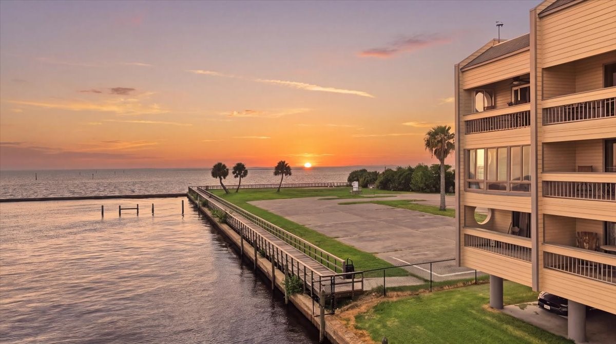 580 Pleasure Island Boulevard 224