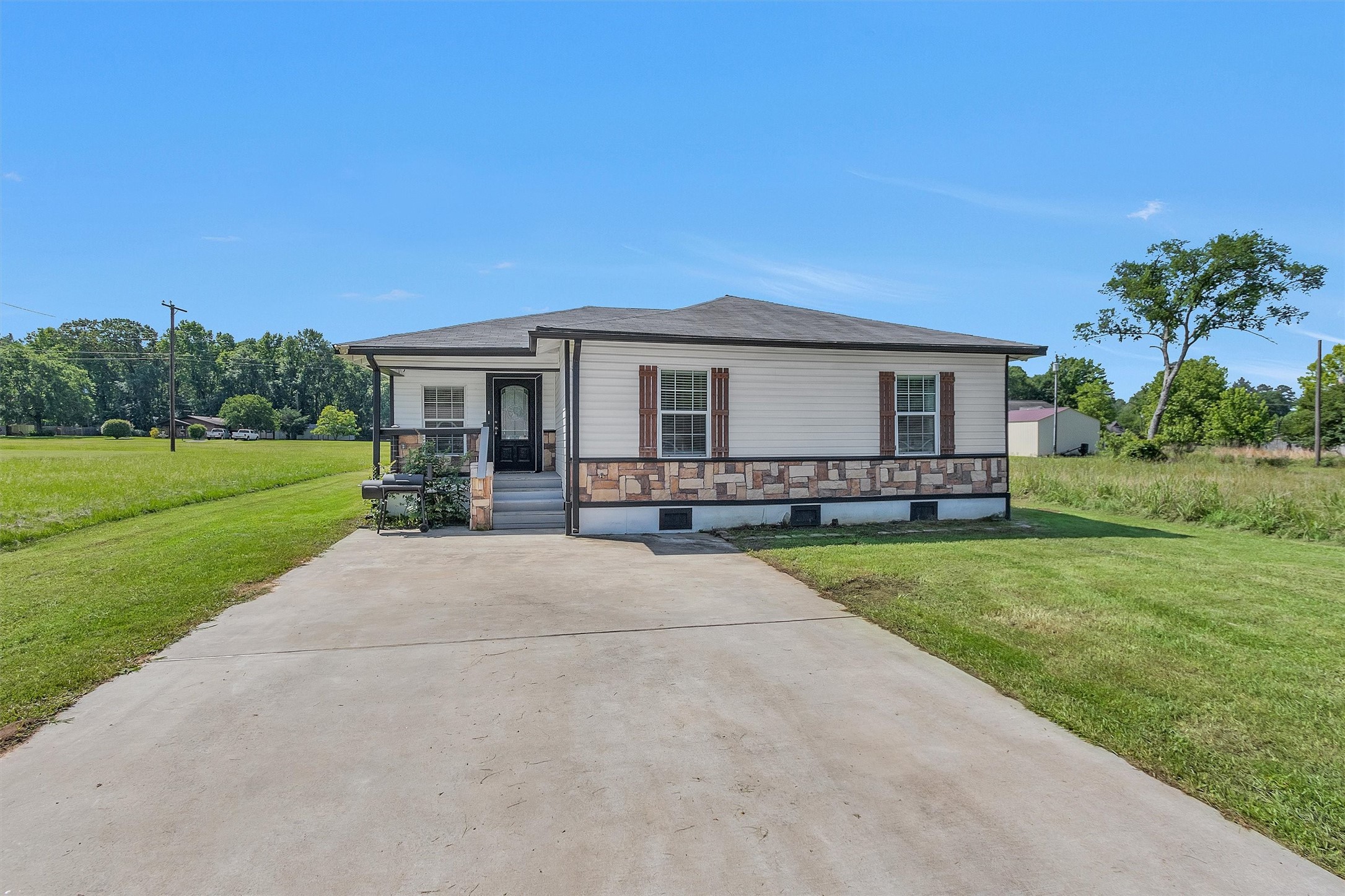 1107 Cypress Street Property Photo 1
