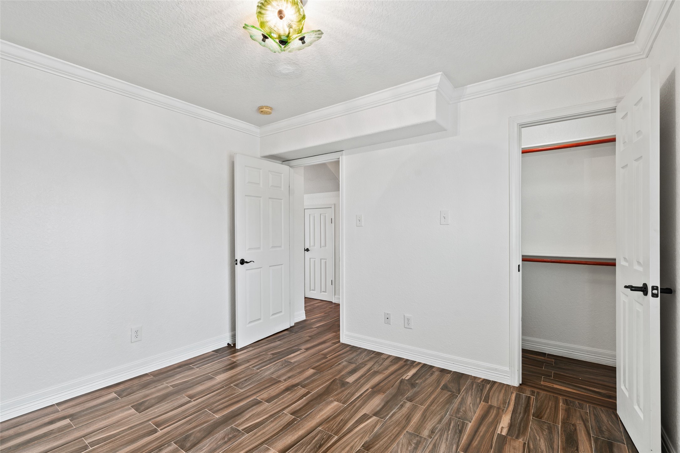645 Warsaw Street Property Photo 12